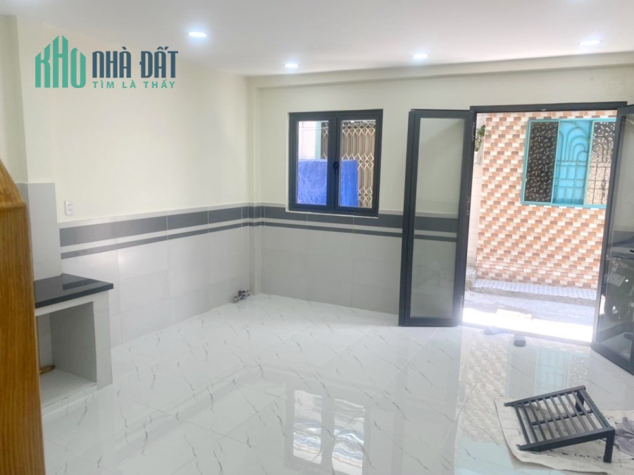Nhà mới 2 tầng sát đường Dương Bá Trạc P1Q8, trệt, lầu.  Giá 3,6 tỷ TL