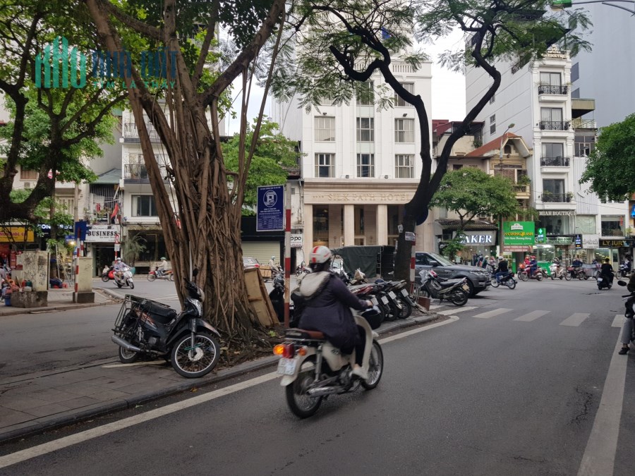 Bán nhà mặt phố Phùng Hưng Hoàn Kiếm 60m2, 4MT chỉ 23 tỷ