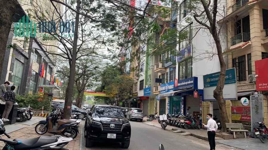 Chính chủ cần cho thuê cả tòa nhà tại ngõ 78Duy Tân 100m2x4T, Kinh doanh, 2 mặt tiền, vỉa hè
