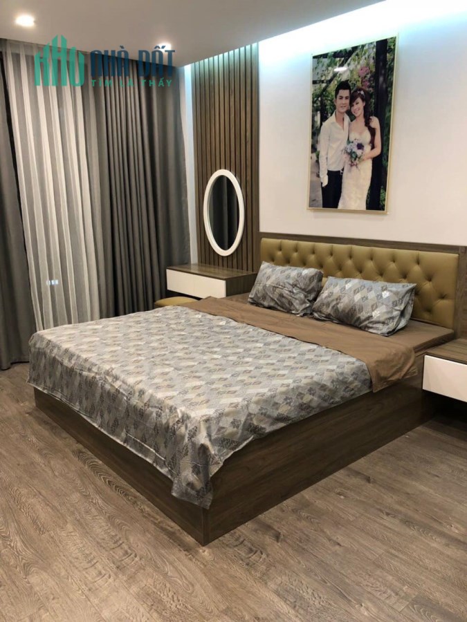 Bán Nhà Phố Mai Hắc Đế  .Q.Hai Bà Trưng .DT 35m2 x MT 6m .OTO đậu cửa  .Sân vườn để xe