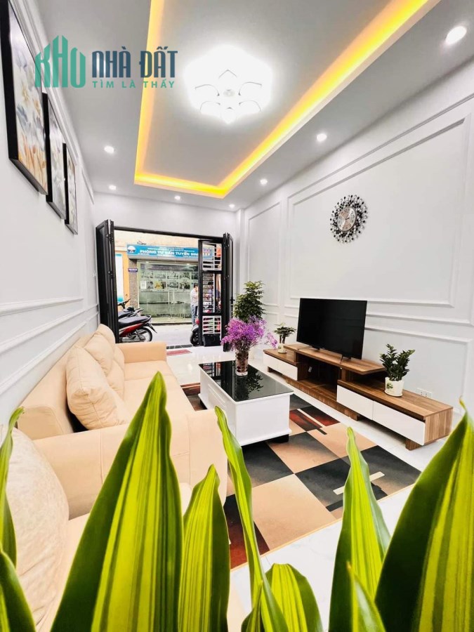 BÁN NHÀ PHỐ LẠC TRUNG: 44M2, 5 TẦNG, MT 4.2M, NGÕ TO, GẦN PHỐ. 3.6 TỶ