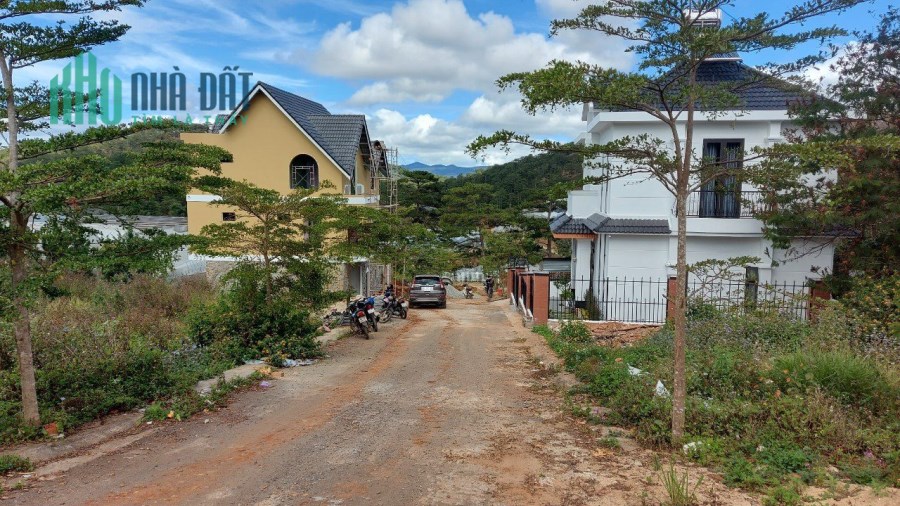 Giảm giá - Bán gấp đất Biệt Thự khu Five Star Măng Ling, Đà Lạt 210m2 giá chỉ 4.75 tỷ
