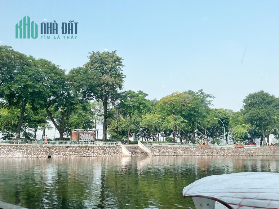 Siêu hiếm! mặt phố Hoàng Cầu - View Hồ - 245m2 - MT 8,2m - Giá 75 tỷ - Kinh doanh đẳng cấp