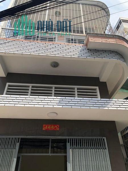 Bán nhà, vị trí đỉnh, Cách Mạng Tháng 8, 40mz, 3 tầng 3.9 m/4.6mx 9m 8.3 tỷ P13, Q10