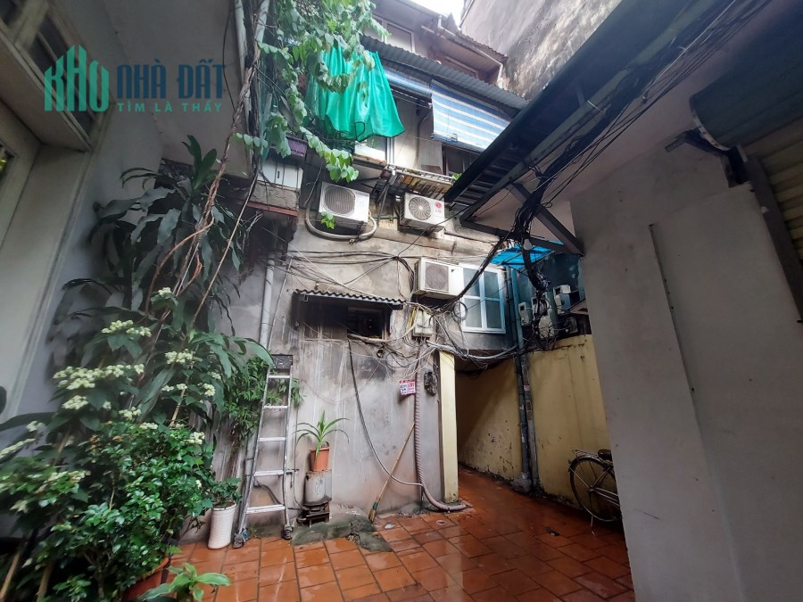 Bán nhanh nhà mặt tiền tại Phố Huế 40m2, 4MT chỉ 20 tỷ