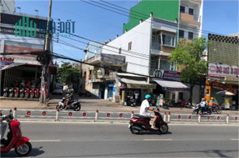 Cho thuê mặt bằng + VP Cty tầng trệt 60m2, Bình Tân.