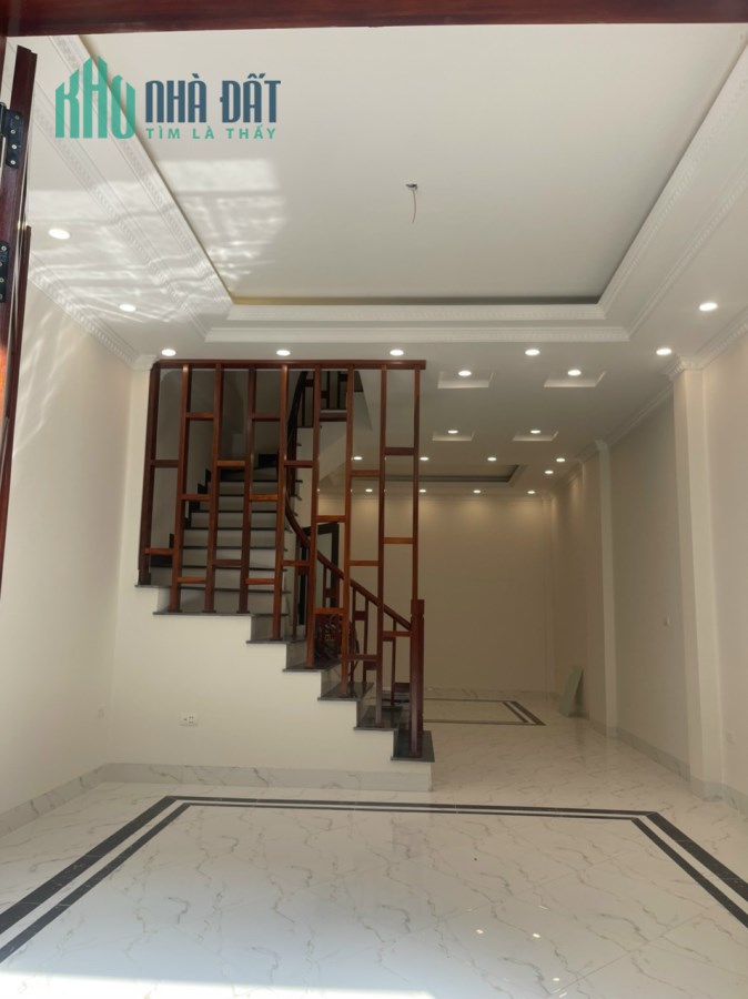 Bán nhà phố Đàm Quang Trung, Lô góc, Mới Đẹp, 35 m2, 5T, chỉ 3,45 tỷ.