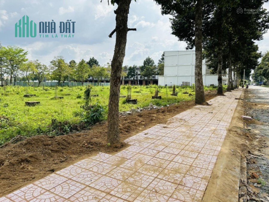 Rộn ràng "Mua đất - Nhận quà" - tri ân khách hàng mùa cuối năm ưu đãi Cực Sốc.
