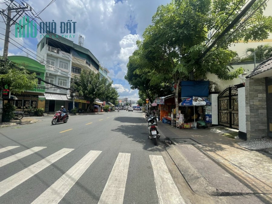 Chính chủ cần bán gấp 2 căn nhà liền nhau, diện tích 136m2