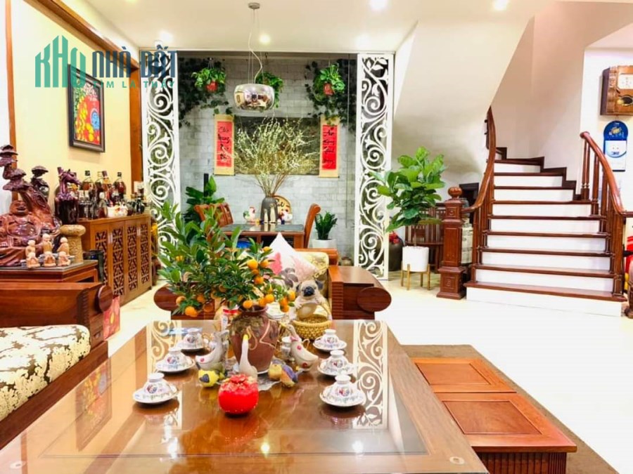 HÀNG HIẾM: MẶT PHỐ LỚN - KINH DOANH SẦM UẤT - TẦM TIỀN
DT: 140M2, MT: 5,4M, 2 TẦNG, GIÁ 20.5 TỶ