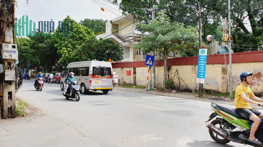 Đất Kim Chung, Morning qua cổng, 50m ra trục chính ô tô tránh nhau- gọi Bắc