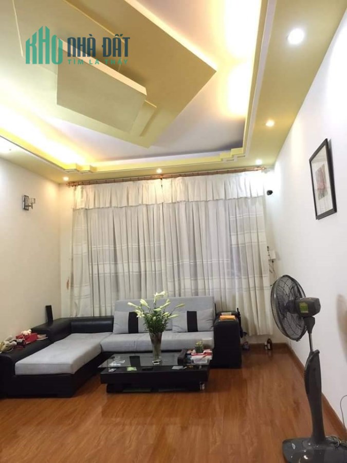 Bán nhà Bạch Mai Hai Bà Trưng Hà Nội 40M2 10 MÔTÔ Nở Hậu 3 Tỷ5