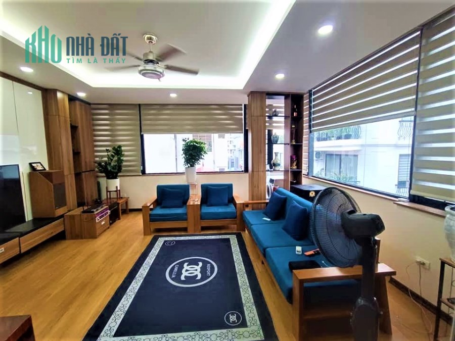 Nhích 4 tỷ. 43m2*6T. MT4,3m. Bán phố Trần Cung, Hoàng Quốc Việt. OTO. 5m ra Mặt Phố