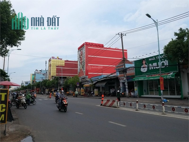 Văn phòng + showroom 60m2, Lê Văn Quới, Bình Tân.