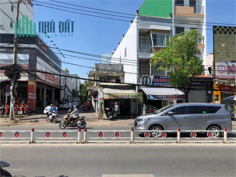 Cho thuê mặt bằng và sàn văn phòng nhỏ, có lối đi riêng