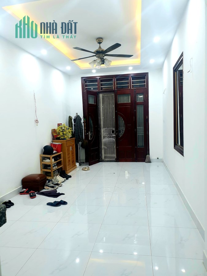Nhà Đại Từ - Nguyễn Cảnh Dị, mặt ngõ, DT 36m2 x 5T, oto đỗ cửa, ngõ thông, giá 4.6 tỷ