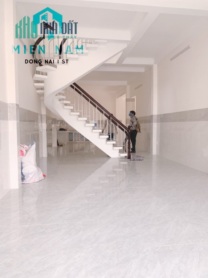cho thuê nhà 2 mặt tiền 1 trệt 1 lầu nguyễn ái quốc