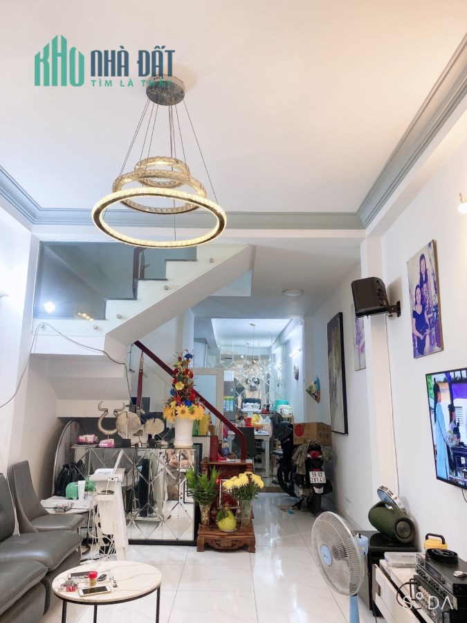 Rất Gấp!! Bán Nhà HXH CMT8 Q10 50M2 Giảm sâu 9 Tỷ 3