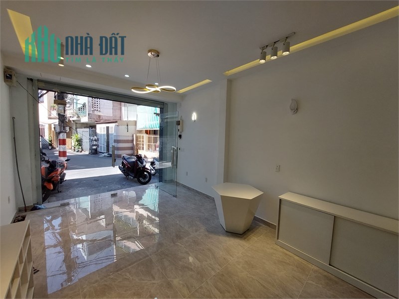 Tân Bình, Cách mạng tháng 8, Hẻm xe tải, 48m2, 4 tầng, 6 tỉ
