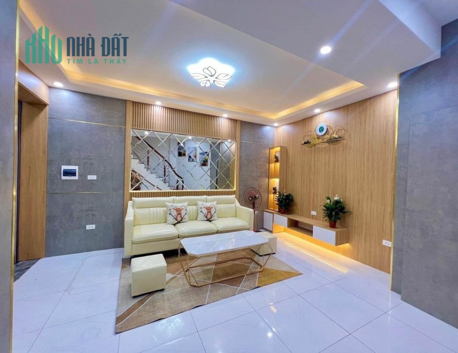 Thanh Xuân 4,x tỷ tặng toàn bộ nội thất 40m2 4 tầng Gần Phố có ảnh và sổ