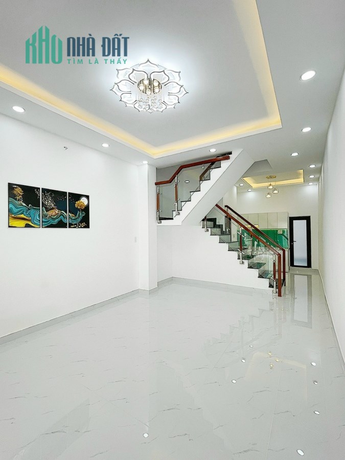 Nhà bán CMT8, P13,Q10,44mz,3  tầng,4mx11m,nhỉnh 7 tỷ