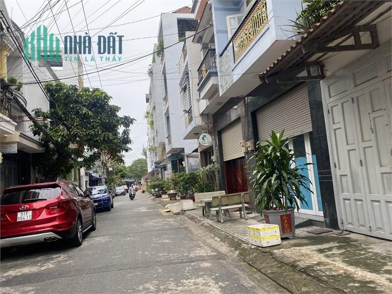 BÁN NHÀ 5 TẦNG, 4 x 17 m, HOÀNG BẬT ĐẠT,TÂN BÌNH, ĐƯỜNG 8 m