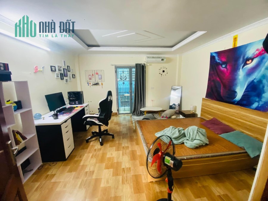 BÁN NHÀ QUANG TRUNG , Ô TÔ ĐỖ CỬA, 5 TẦNG GIÁ 4.8 TỶ.