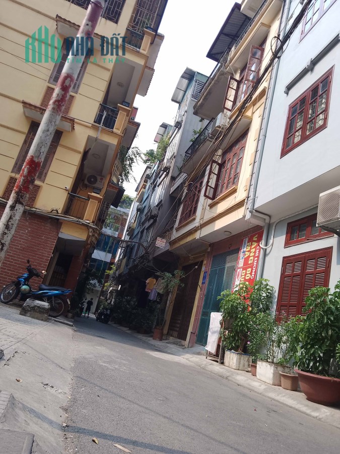 Phân lô Hai Bà Trưng Phố 8-3, Ô tô vào nhà 45M*5 Tầng MT 4m Giá 6 Tỷ