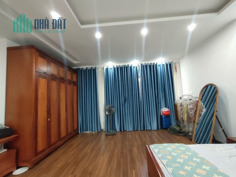 MẶT PHỐ NGUYỄN KHÁNH TOÀN 206M MT 12M GIÁ CHỈ 50 TỶ