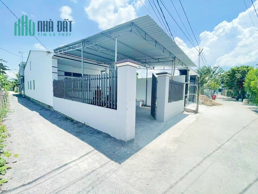 BÁN NHÀ DIÊN KHÁNH KHÁNH HÒA
CĂN GÓC 2 MẶT THOÁNG. ĐƯỜNG NHỰA
Dt: 155m2 ngang 6m. Giá: 2 tỷ 50 triệu