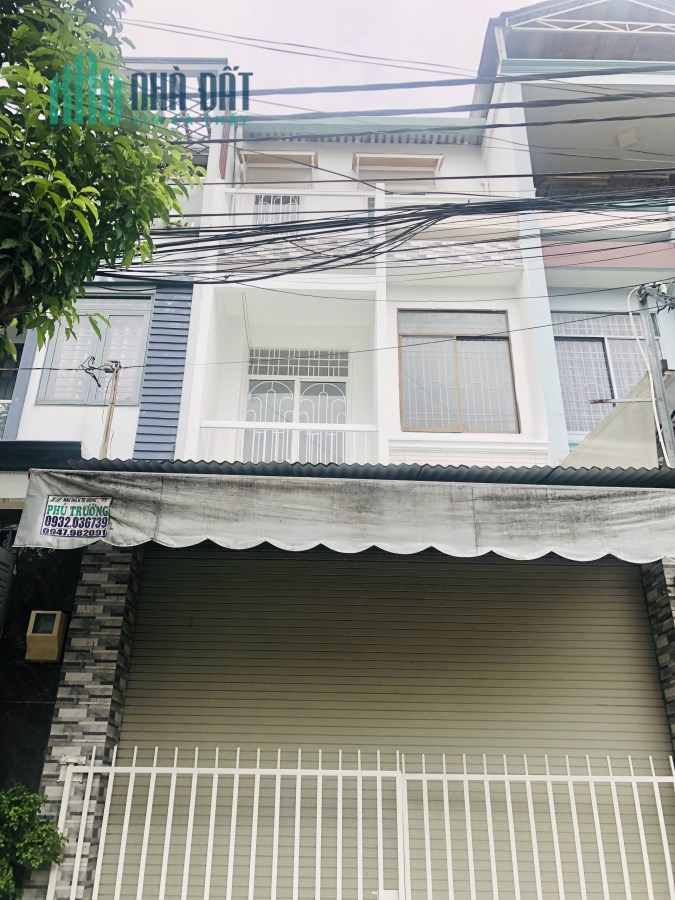 Bán gấp nhà 2 tầng mặt tiền đường kdc Chánh Hưng p5q8. Giá 10.9 tỷ.