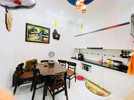 BÁN NHÀ MẶT PHỐ TÂN ẤP - BA ĐÌNH, KD, VỈA HÈ, ÔTÔ TRÁNH: 47M, 5T, 8.1 TỶ