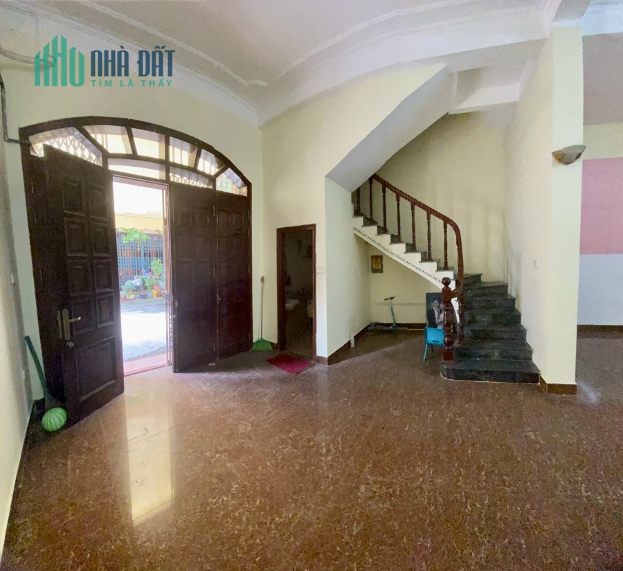 Cho thuê nguyên nhà đẹp Phố Hồng Mai - HBT 45m2x5 Tầng x MT 5.5m; đầy đủ tiện nghi, ô tô đỗ cửa