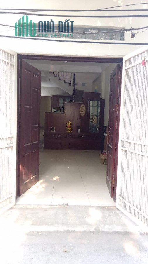 Bán nhà phố Bắc Cầu, đường ô tô tránh, diện tích 51/57m2 giá chỉ 2.43 tỷ