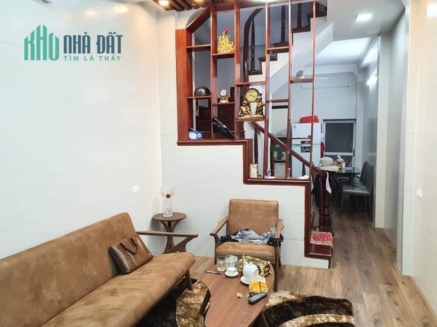 Bán nhà đẹp Hoàng Đạo Thánh, gần phố, gần ô tô 46m2*5 tầng chỉ nhỉnh 3 tỷ