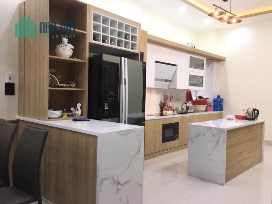 Cần bán gấp nhà Mặt phố Bát Sứ giá 21 tỷ, 35mx5 tầng, kinh doanh đắc địa