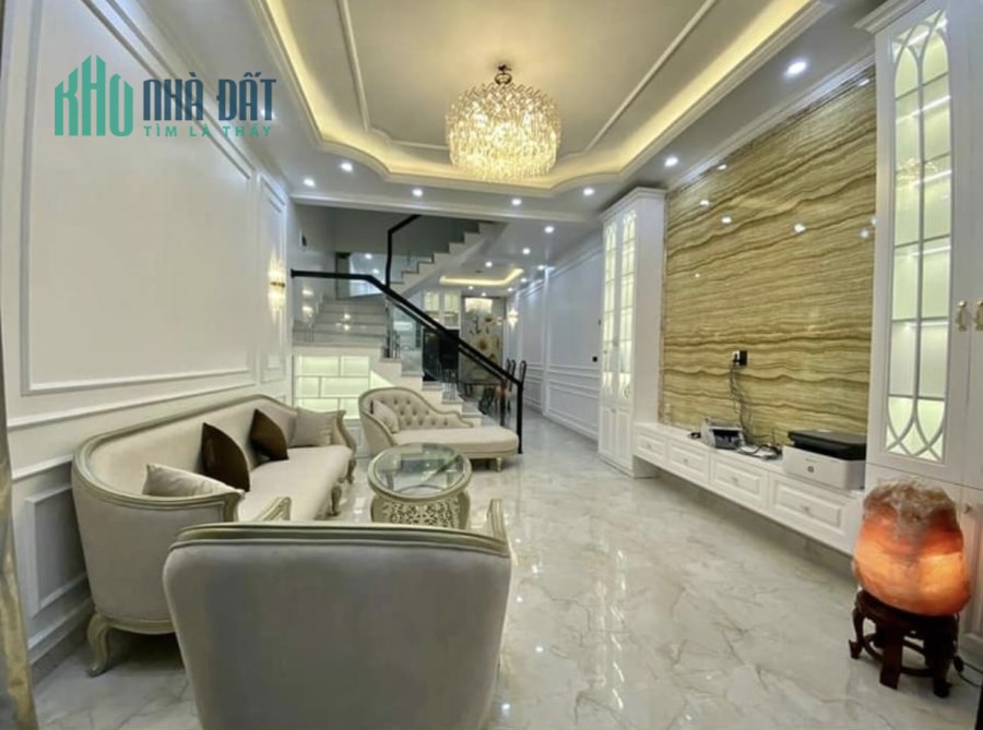 🌲🌲🧨🧨 Siêu Phẩm( đón tết 2023 ) 🚘 Vào Nhà Vừa Ở Vừa Mở VP Được tại đường Đà Nẵng