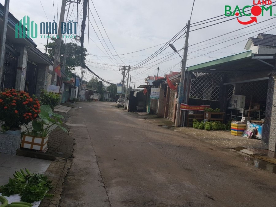 Bán căn nhà 325m2 SHR thổ cư MẶT TIỀN đường Nguyễn Văn Tiên p.Tân Phong