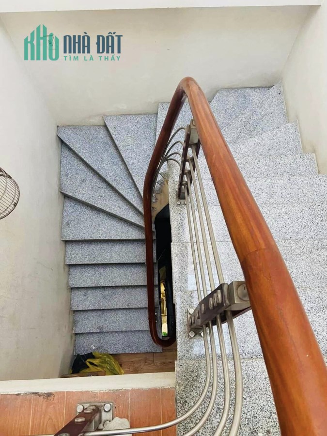 Chính chủ bán nhà ngõ 84/2 Ngọc Khánh Ba Đình 60mx4T LÔ GÓC 5.2 ty 0969040000 2 Thoáng KD oto gần