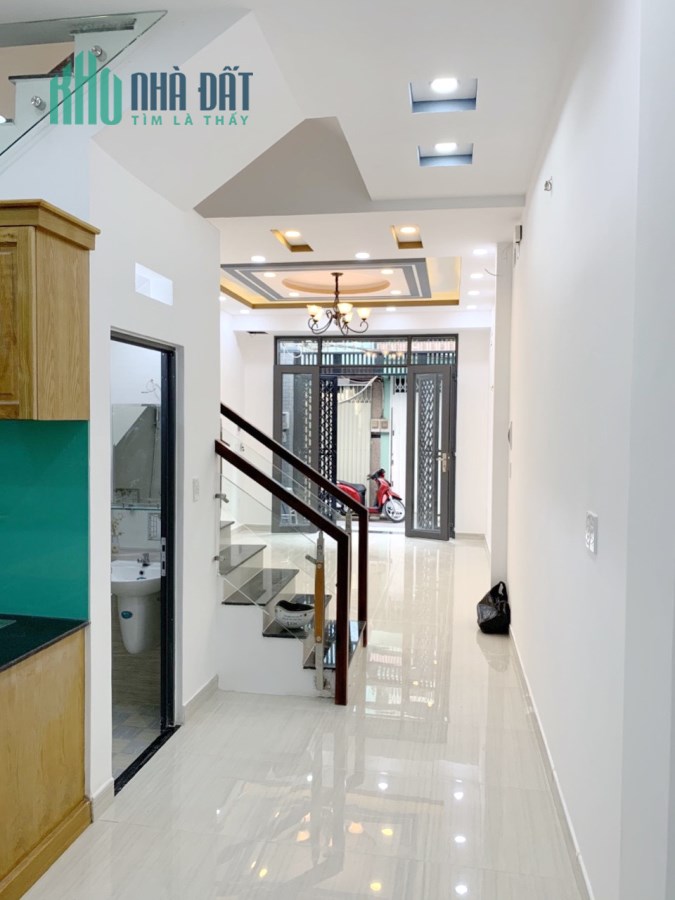 Nhà đẹp 4 tầng Phạm Hùng Phường 4 Quận 8 giá 12tr/ tháng