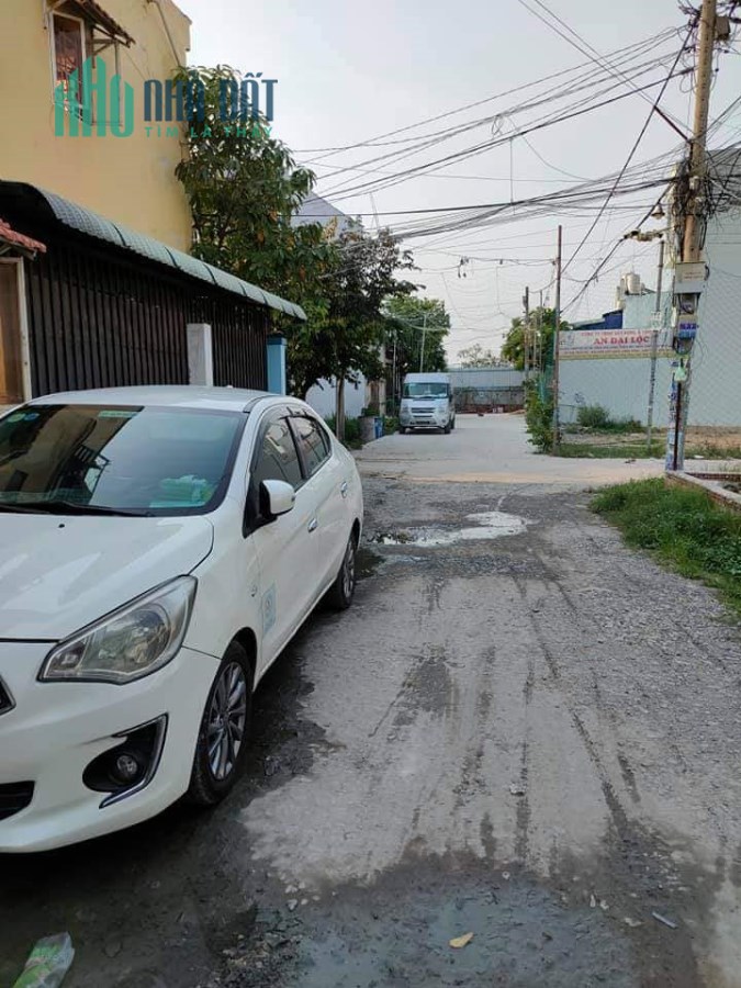 Nhà mới 5tầng,đường Tô Ký- Hóc Môn chỉ 5tỷxxx