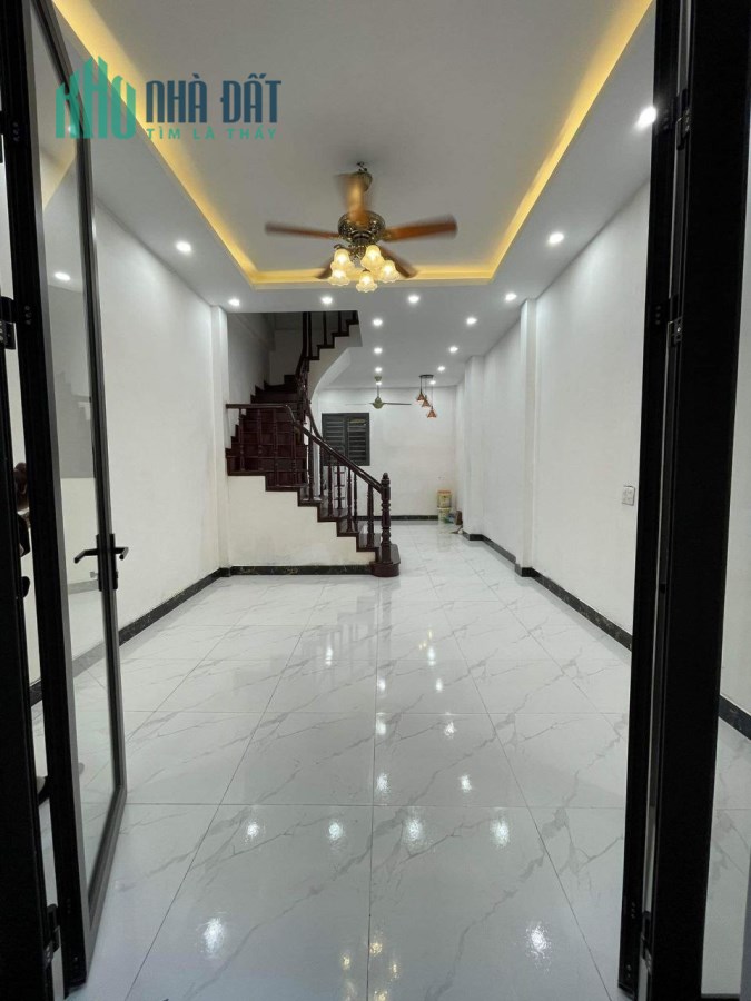 Bán nhà Lương Sử Ở LUÔN 40m2 x 4T, nhỉnh 3 tỷ