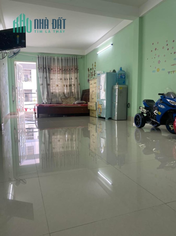 Mặt tiền Quận 10 - 4 tầng BTCT - 40m2 - Khu kinh doanh sầm uất