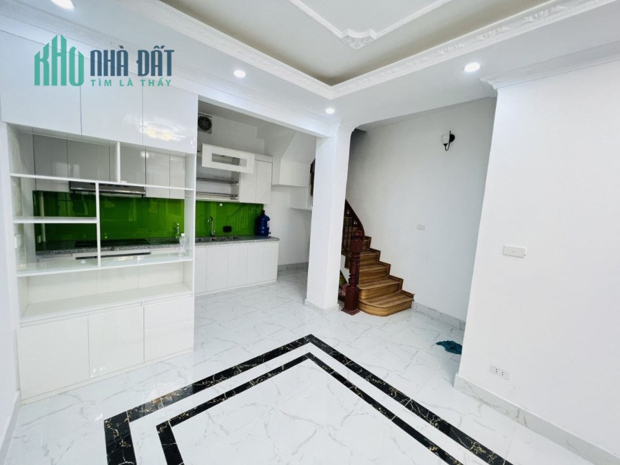 Bán nhà Khâm Thiên Ở LUÔN 40m2 x 4T, nhỉnh 3 tỷ