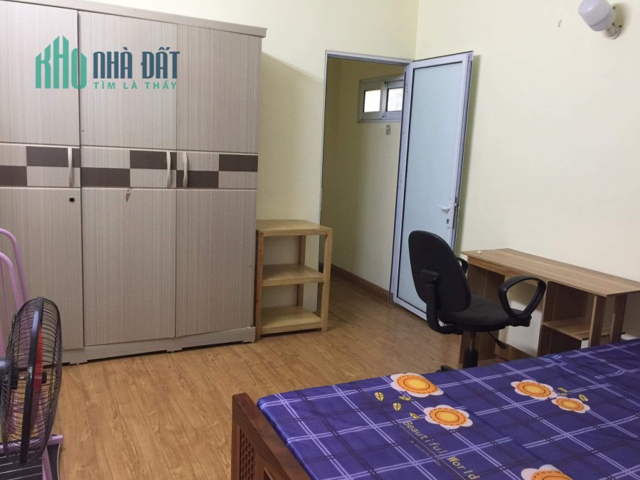 HOT HOT Bán gấp nhà Xã Đàn 2; Diện tích 33 m2 Giá 2.65 tỷ, ngõ nông
