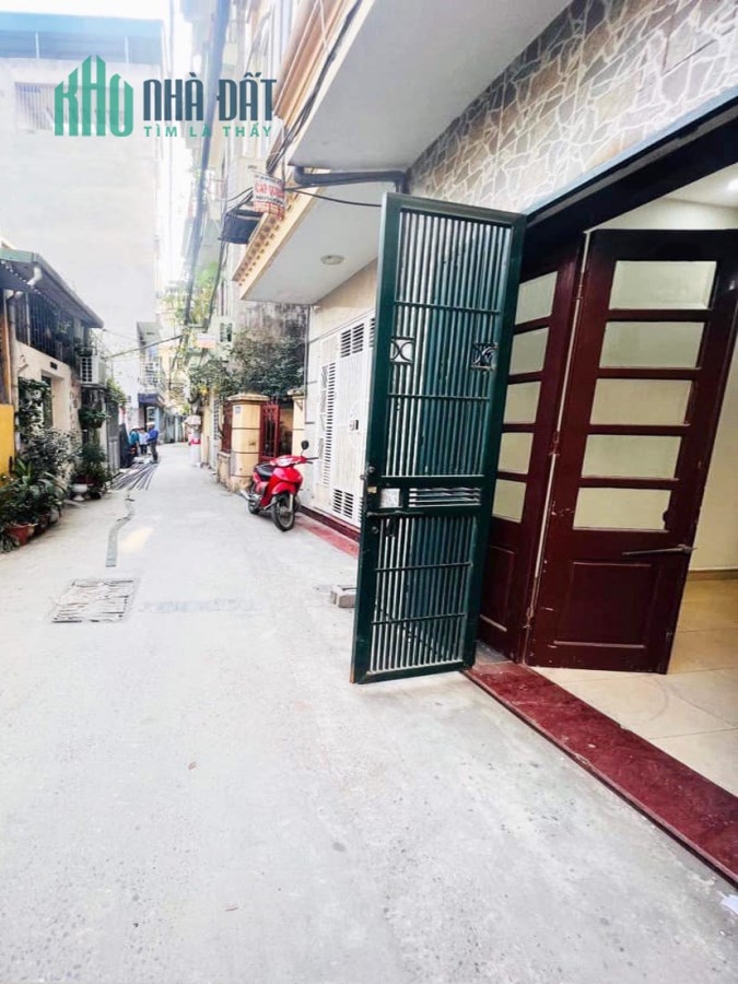 Bán Nhà Nguyễn chính - Hoàng Mai - mặt ngõ - ô tô 40.8M 3PN giá 3.98 Tỷ