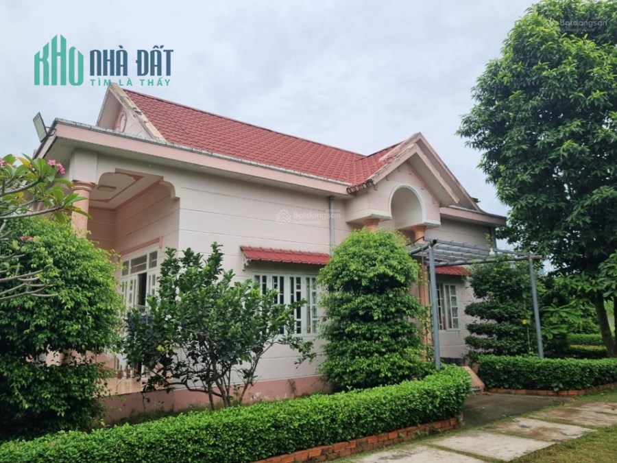 Chính Chủ Cần Bán Gấp Căn Biệt Thự Tại Thị Xã Tân Uyên