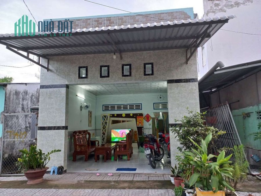 CHÍNH CHỦ BÁN CĂN NHÀ CẤP 4 GIÁ TỐT NHẤT KHU VỰC THỊ TRẤN MÁI DẦM