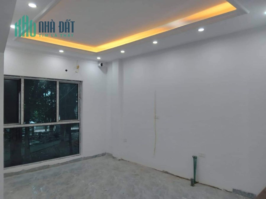 Bán nhà Hào Nam Ở LUÔN 40m2 x 4T, nhỉnh 3 tỷ