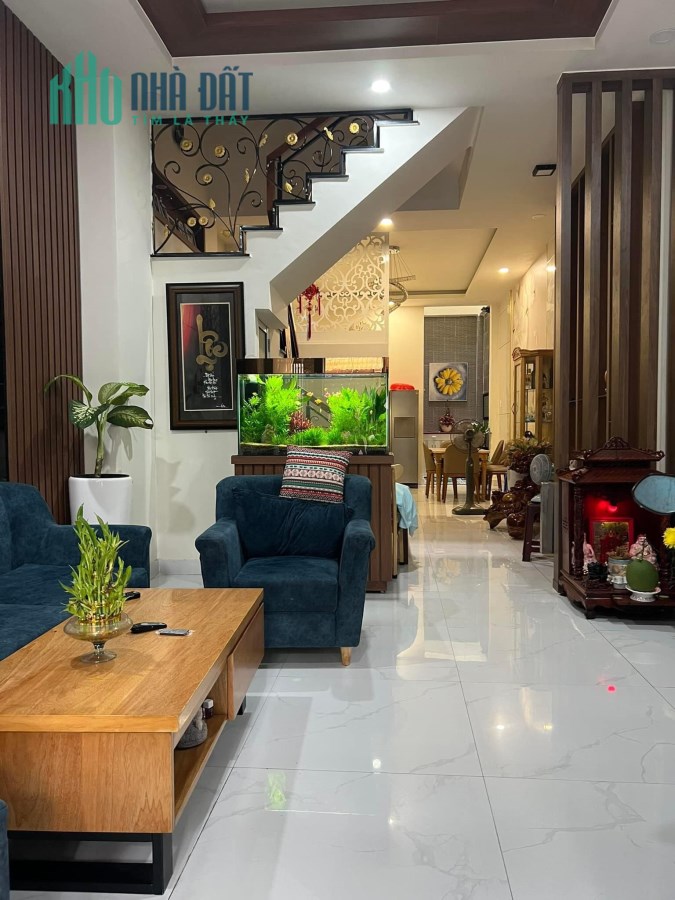 CHÍNH CHỦ NGỘP CẦN BÁN GẤP , NHÀ NI SU HUỲNH LIÊN 4.2 x16.5M ,4 LẦU ,HẺM VIP 7M THÔNG .CHỈ 11 TỶ